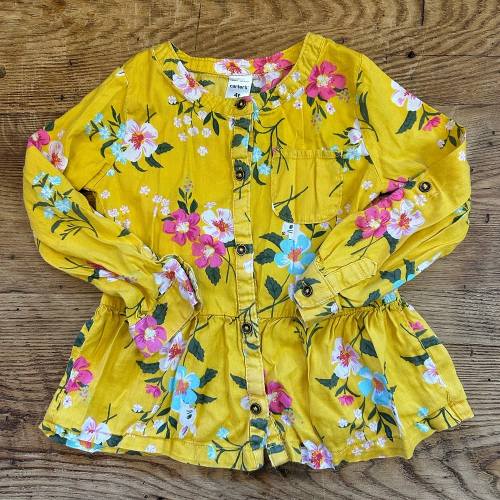Carters girls shirt.  Size 4T